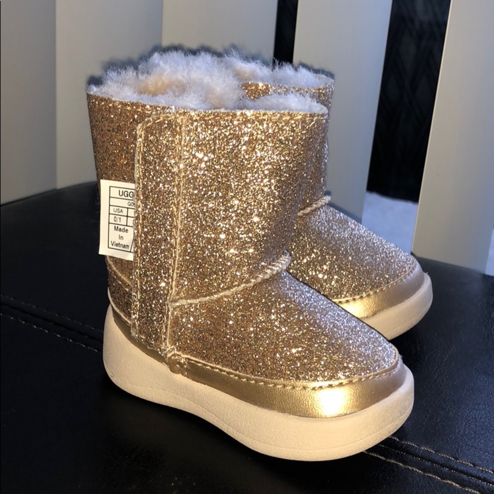 Newborn ugg boots